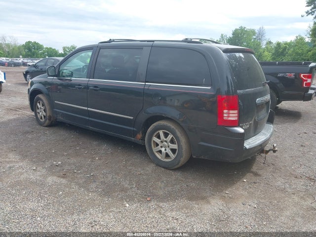 Chrysler Town & Country Touring
