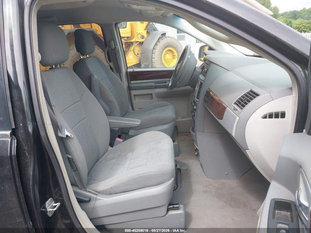 Chrysler Town & Country Touring