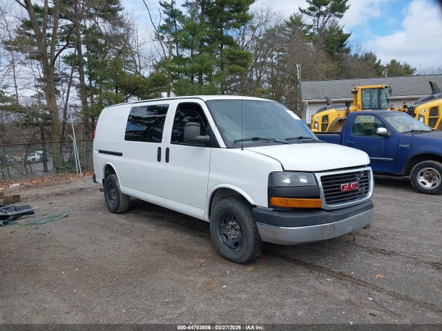 Salvage GMC Savana Image