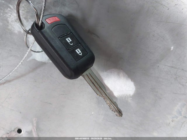 Mitsubishi Mirage Es