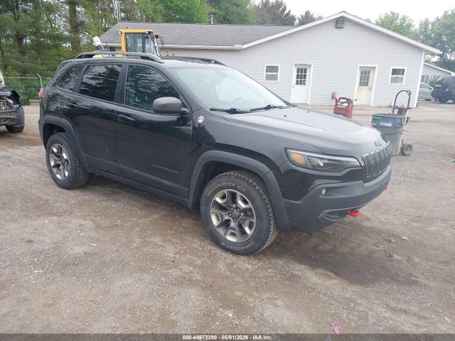 Salvage Jeep Cherokee Image