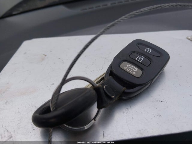 Hyundai ELANTRA Blue