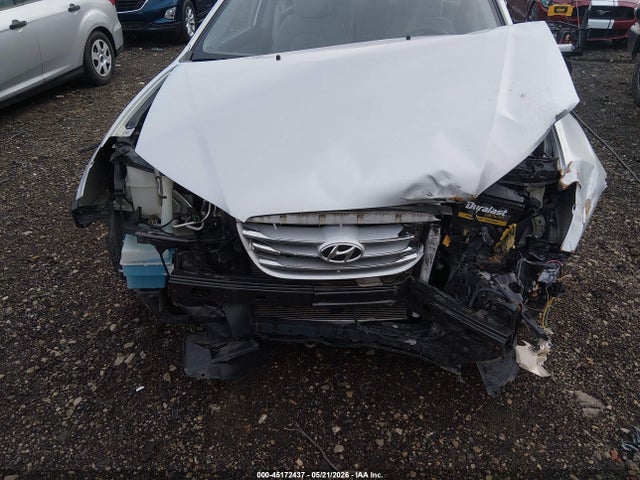 Hyundai ELANTRA Blue