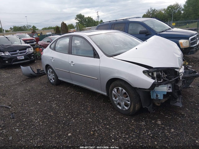 Salvage Hyundai ELANTRA Image