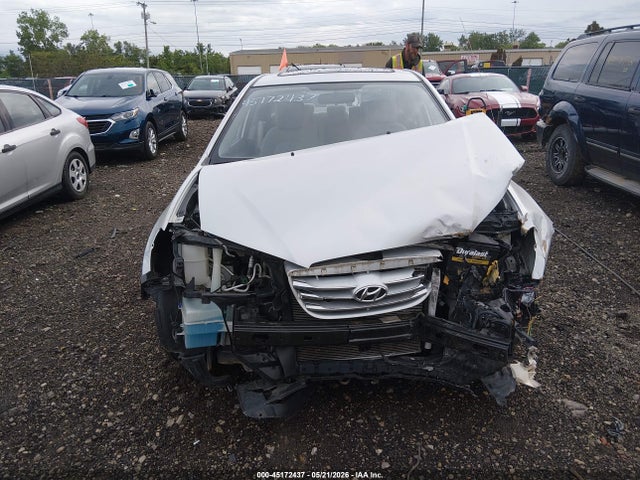 Hyundai ELANTRA Blue