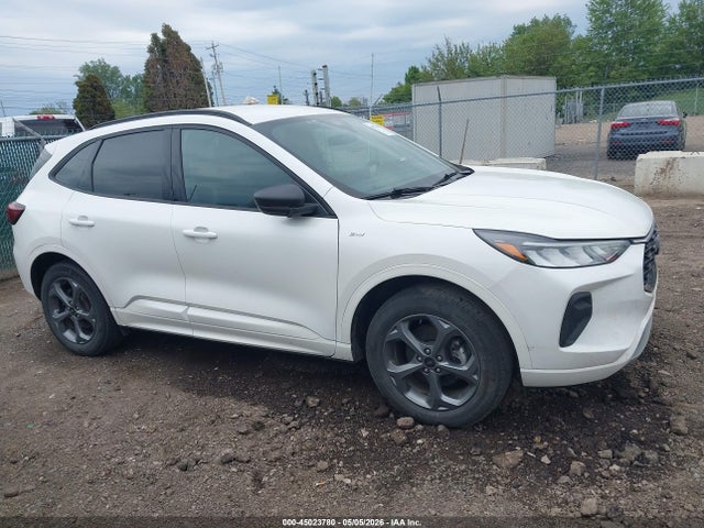 Ford Escape St-line