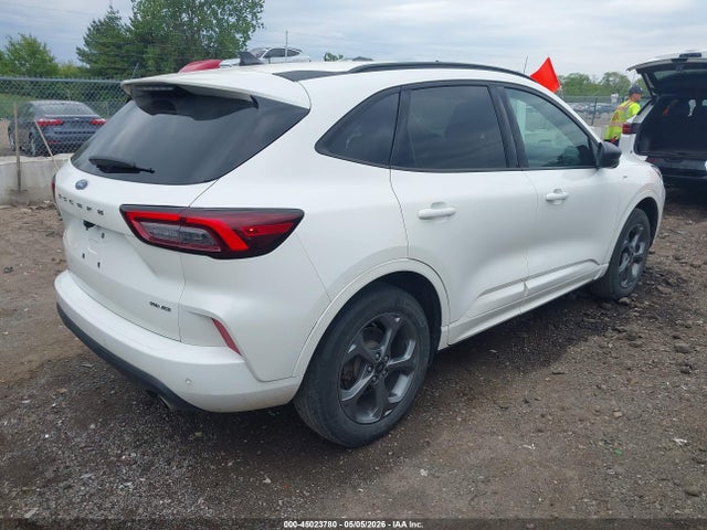 Ford Escape St-line