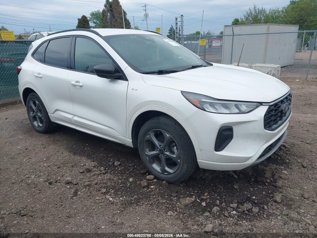 Salvage Ford Escape Image