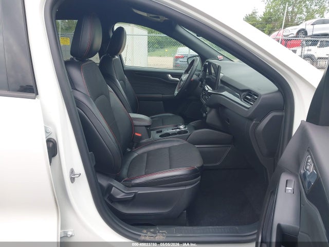 Ford Escape St-line