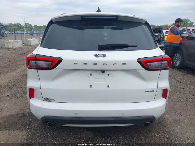 Ford Escape St-line