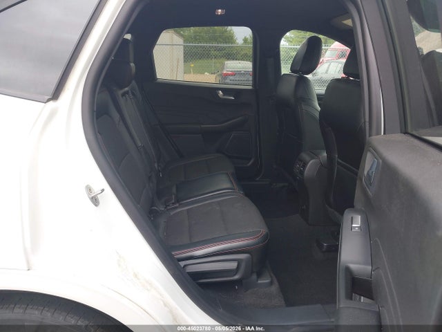 Ford Escape St-line