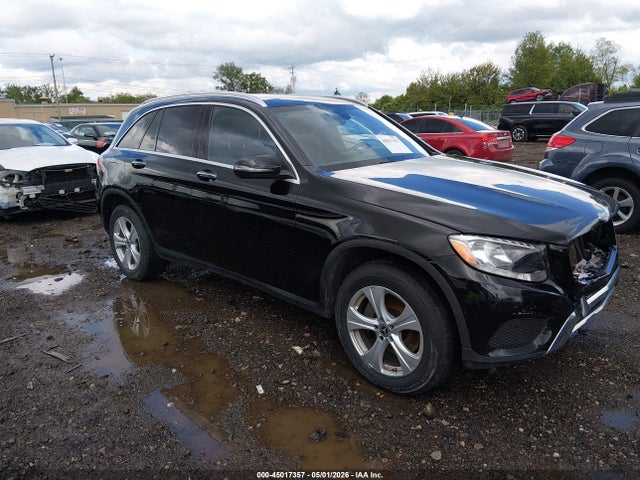 Salvage Mercedes-Benz GLC Image