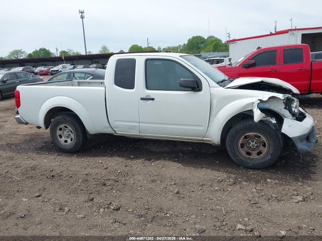 Nissan Frontier S