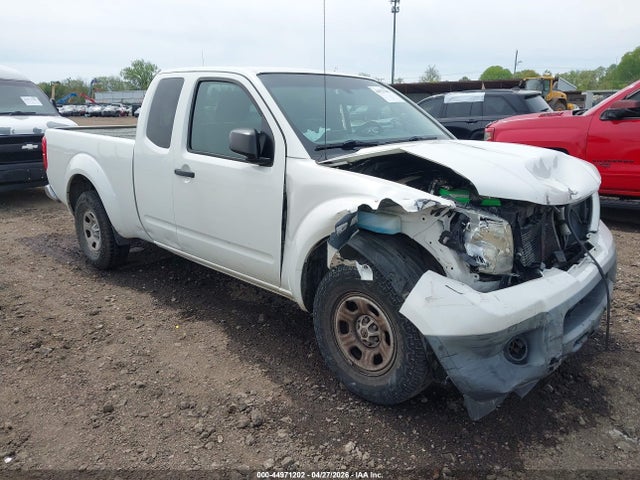 Salvage Nissan Frontier Image