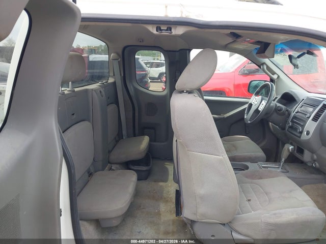 Nissan Frontier S