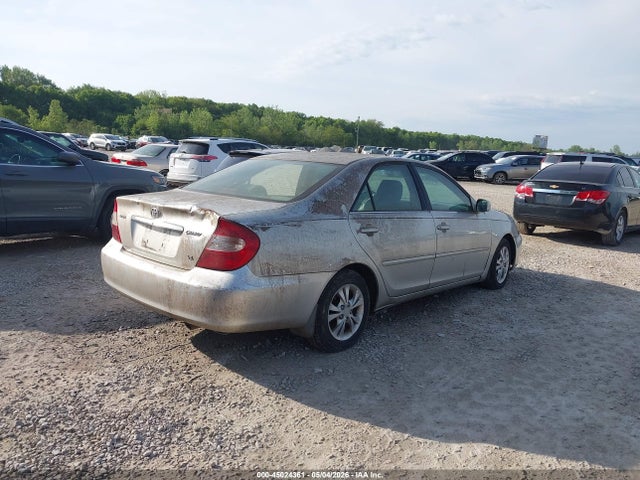 Toyota Camry Le V6