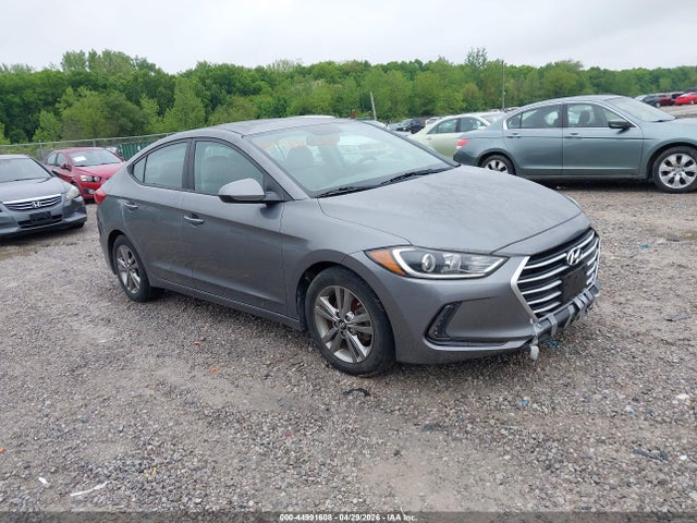 Salvage Hyundai ELANTRA Image