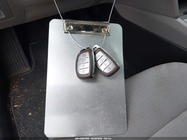 Hyundai ELANTRA Value Edition
