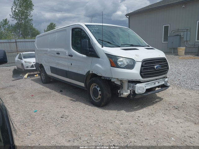 Salvage Ford Transit Image