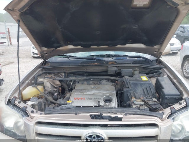 Toyota Highlander Limited V6