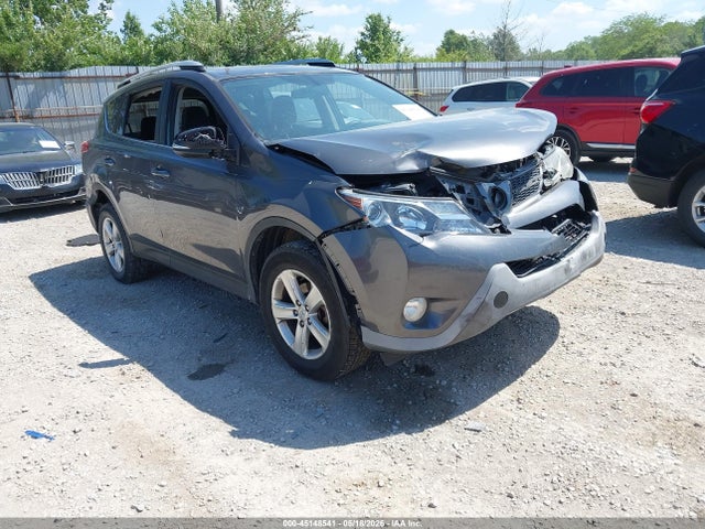 Salvage Toyota RAV4 Image