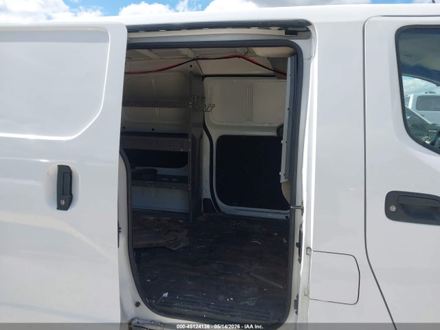 Nissan Nv S