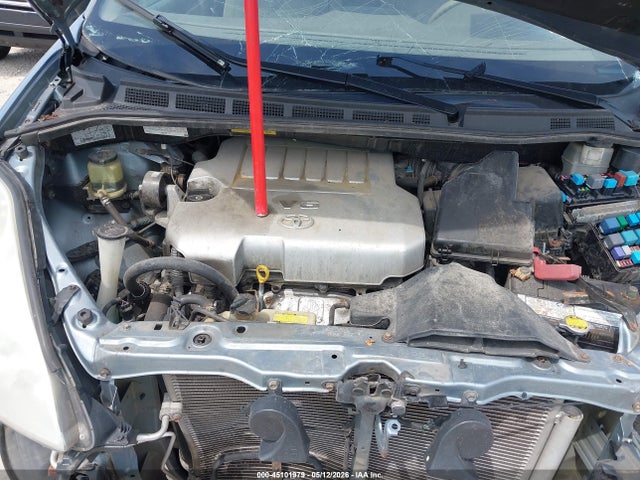 Toyota Sienna Le