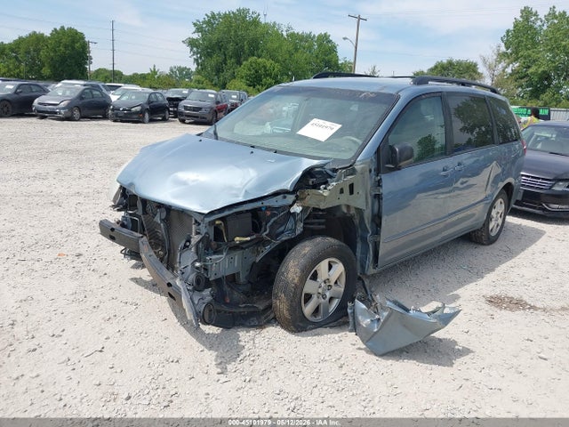 Toyota Sienna Le
