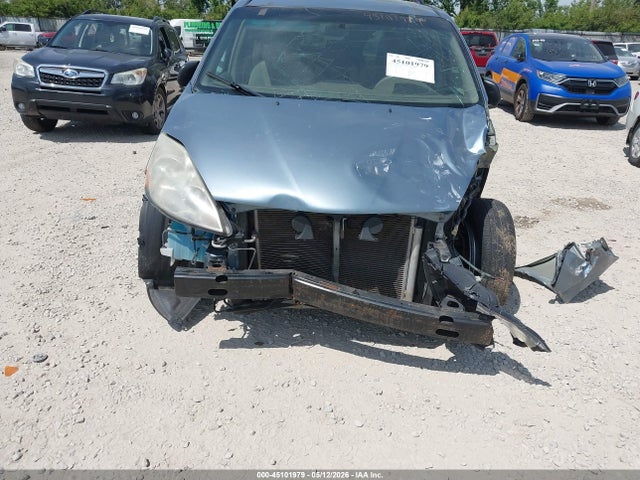 Toyota Sienna Le