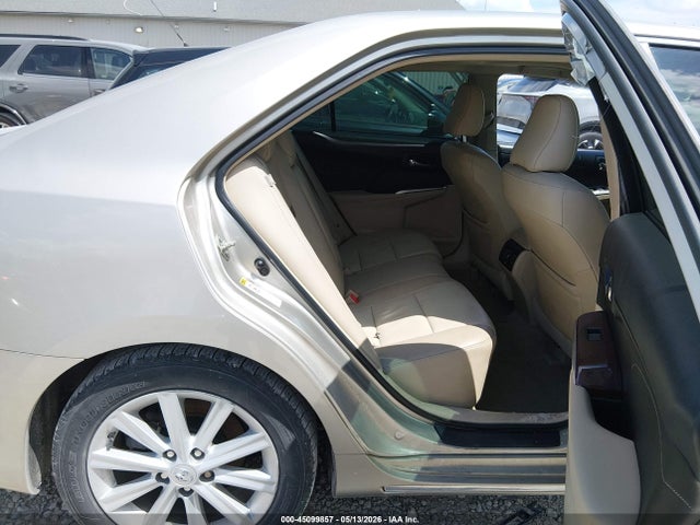 Toyota Camry Xle V6