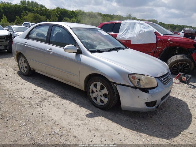Salvage Kia Spectra Image