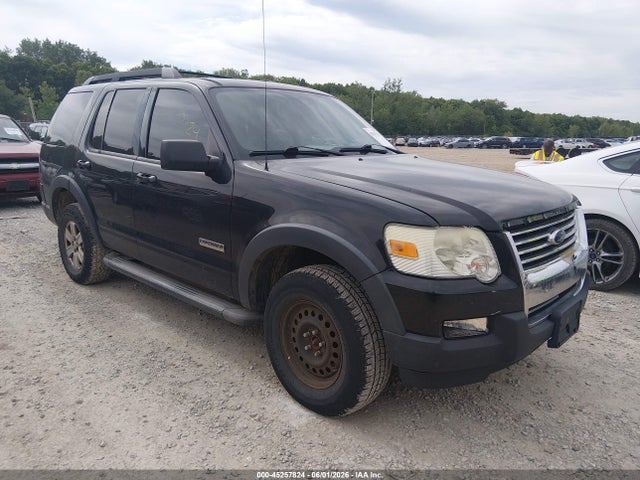 Salvage Ford Explorer Image