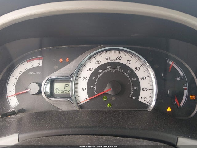 Toyota Sienna Se 8 Passenger