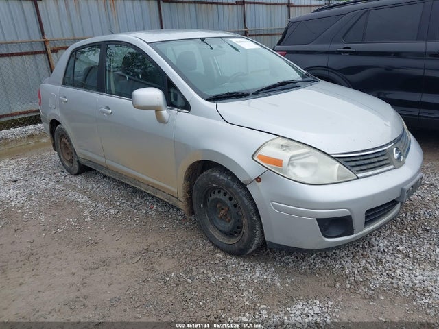 Salvage Nissan Versa Image