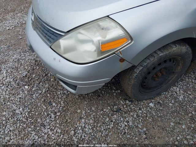 Nissan Versa 1.8s