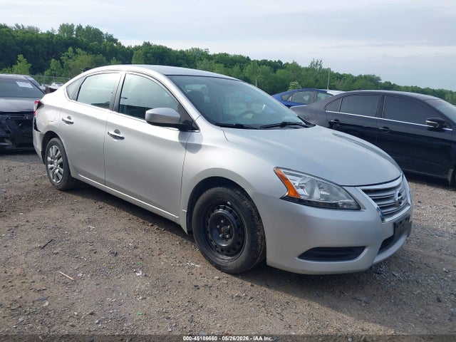 Salvage Nissan Sentra Image