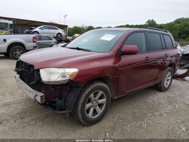 Toyota Highlander Base V6