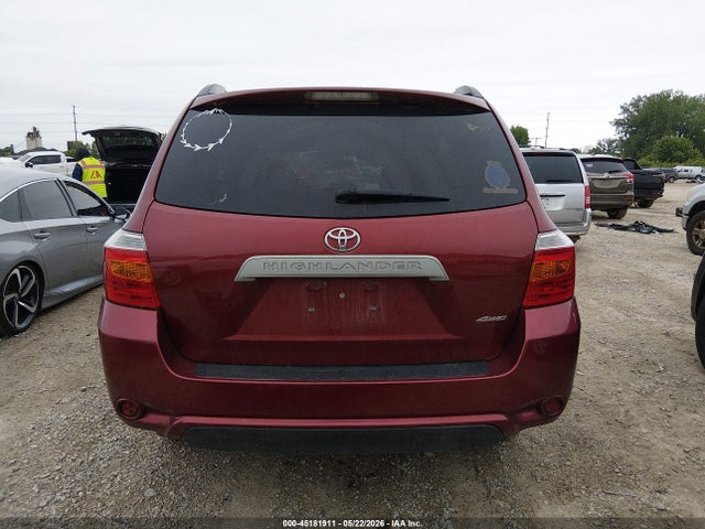 Toyota Highlander Base V6