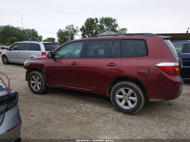 Toyota Highlander Base V6