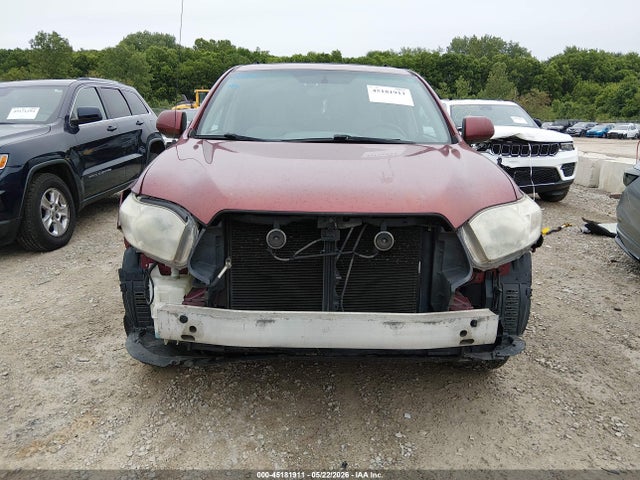 Toyota Highlander Base V6