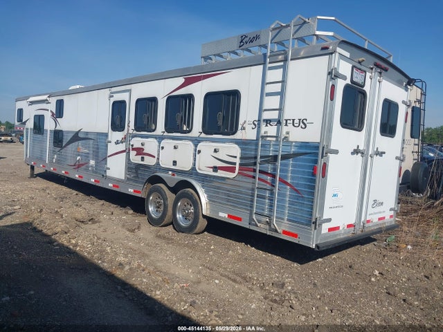 Bison Coach Stratus Express