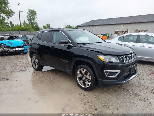 Salvage Jeep Compass Image