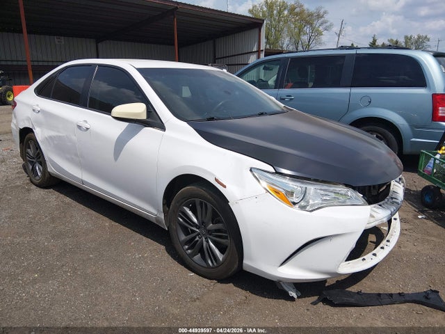 Salvage Toyota Camry Image