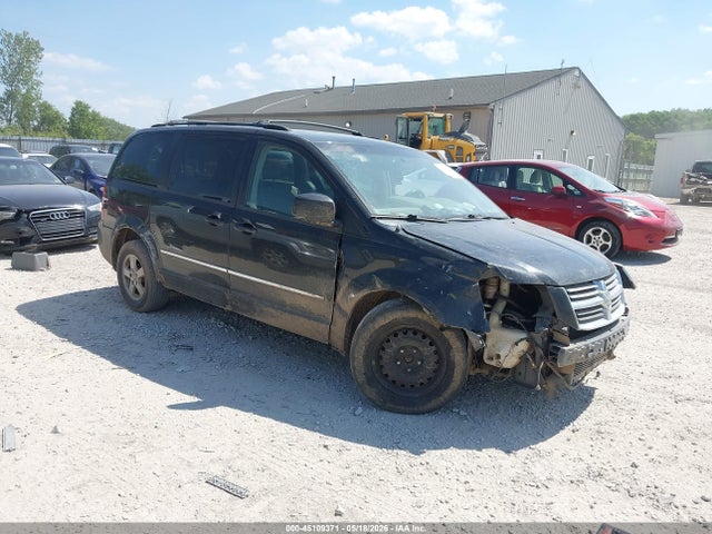 Salvage Dodge Grand Caravan Image