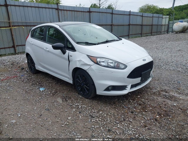 Salvage Ford Fiesta Image