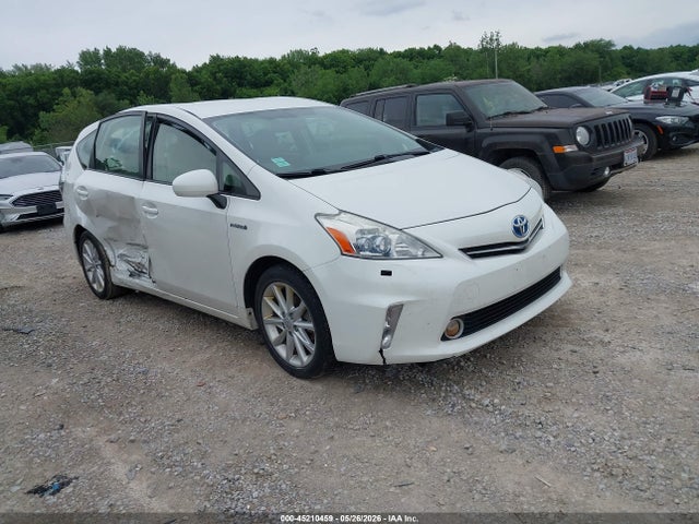 Salvage Toyota Prius v Image