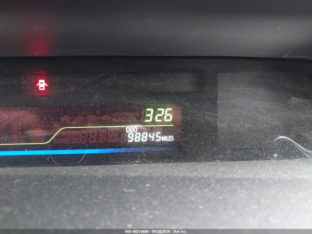 Toyota Prius v Five