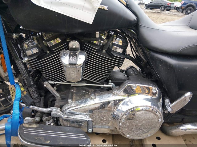 Harley-Davidson Fltrxs Road Glide Special