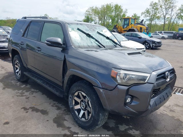 Salvage Toyota 4Runner Image