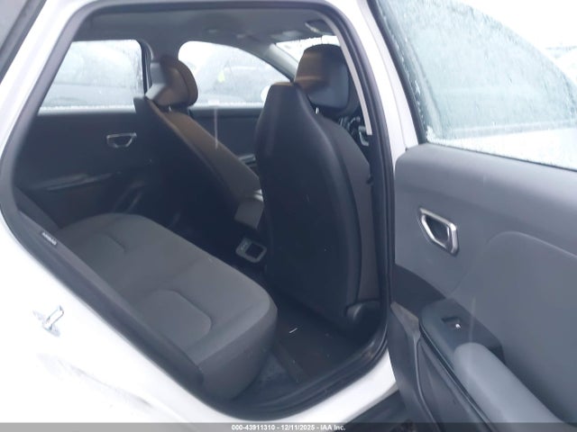 Kia K4 Lxs